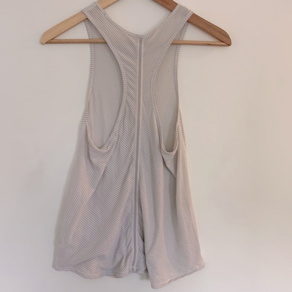 Lulu lemon tank top - Picture 2 of 4